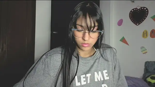 PaulaCutexs online show from 04-01-26, 03:07