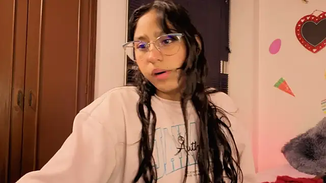 PaulaCutexs online show from 04-12-26, 04:50