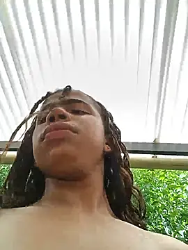 Snapshot of Dirty_Salome2 chatting on 07-21-26, 08:00 Dirty Salome2 online show from 07-21-26, 08:00
