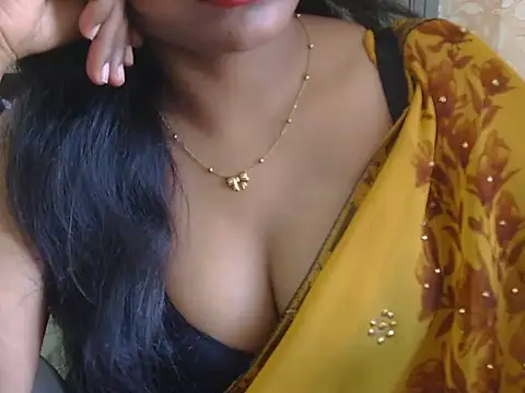 Snapshot of hottest_mahiii chatting on 05-30-26, 01:57 hottest mahiii online show from 05-30-26, 01:57