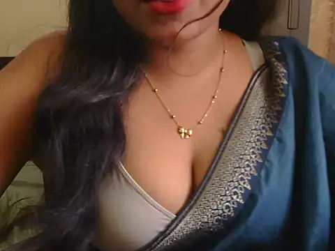 Snapshot of hottest_mahiii chatting on 06-03-26, 01:52 hottest mahiii online show from 06-03-26, 01:52