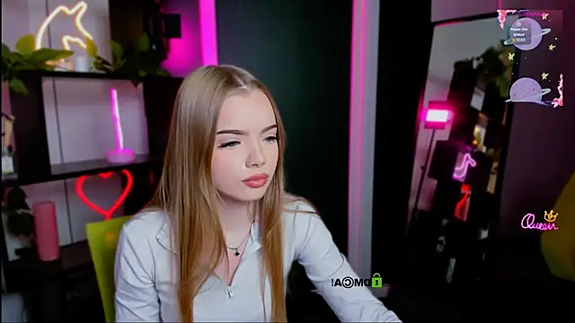 Snapshot of maddy_moah chatting on 03-26-26, 04:12 maddy moah online show from 03-26-26, 04:12