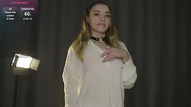 Snapshot of Miss-Angel_ chatting on 05-23-26, 10:03 Miss-Angel online show from 05-23-26, 10:03