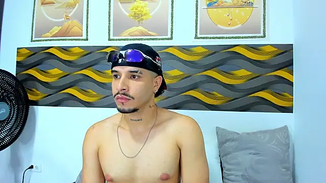 Leon Hotx online show from 04-09-26, 07:19