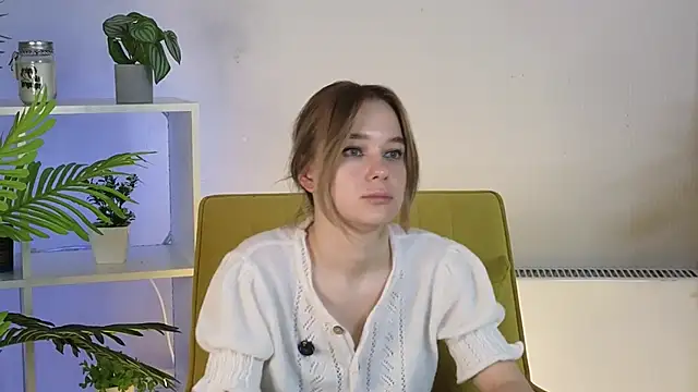 NobukoWinterberg online show from 03-12-26, 04:24