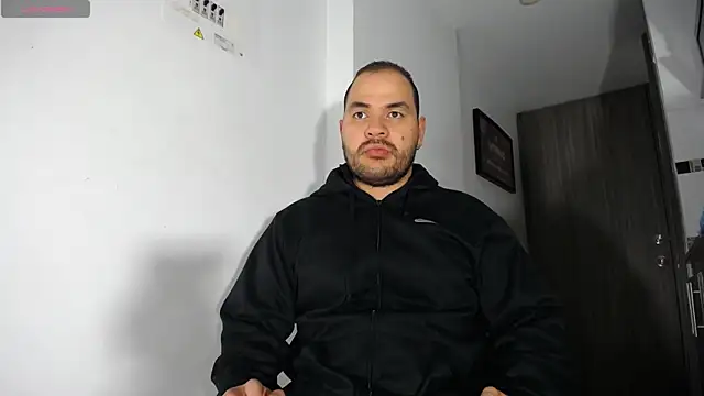 Snapshot of Axel_Dominus chatting on 06-23-26, 10:02 Axel Dominus online show from 06-23-26, 10:02