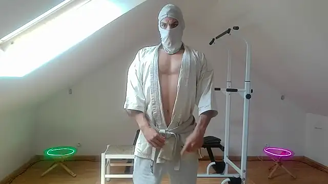 Snapshot of NinjaLaser chatting on 06-05-26, 11:49 NinjaLaser online show from 06-05-26, 11:49