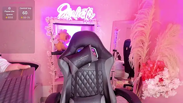 Julieth Caandy online show from 03-24-26, 11:48