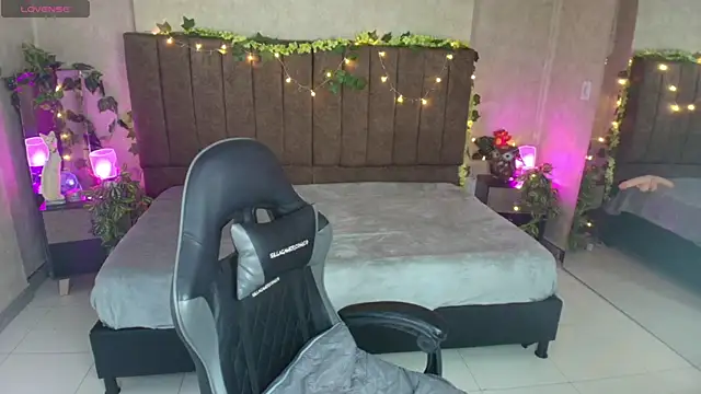 Julieth Caandy online show from 04-19-26, 06:10