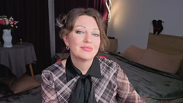 Sirena Fly online show from 06-17-26, 10:21