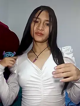 KarolaMendez online show from 04-24-26, 03:14