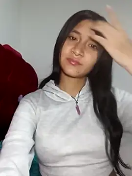 Snapshot of KarolaMendez chatting on 05-17-26, 10:06 KarolaMendez online show from 05-17-26, 10:06
