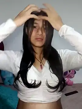 Snapshot of KarolaMendez chatting on 06-14-26, 01:25 KarolaMendez online show from 06-14-26, 01:25