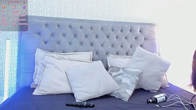 Alexa Wiild online show from 04-17-26, 03:53