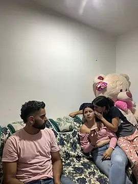 Snapshot of Jouemandannie chatting on 07-19-26, 04:16 Jouemandannie online show from 07-19-26, 04:16