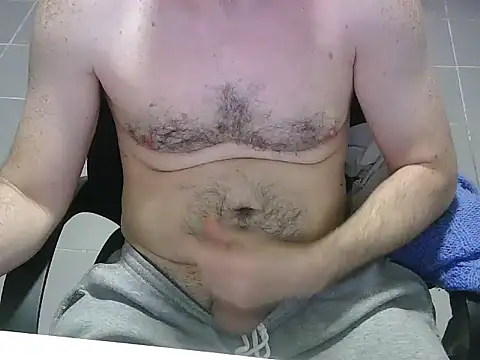 Snapshot of ManVerySexual chatting on 06-06-26, 07:40 ManVerySexual online show from 06-06-26, 07:40