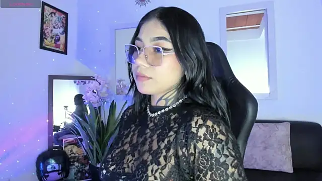Snapshot of Dimitra_hells chatting on 07-17-26, 10:03 Dimitra hells online show from 07-17-26, 10:03