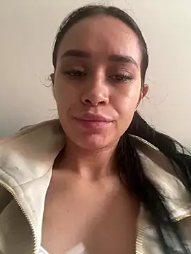 Zoe- -din online show from 03-25-26, 06:47