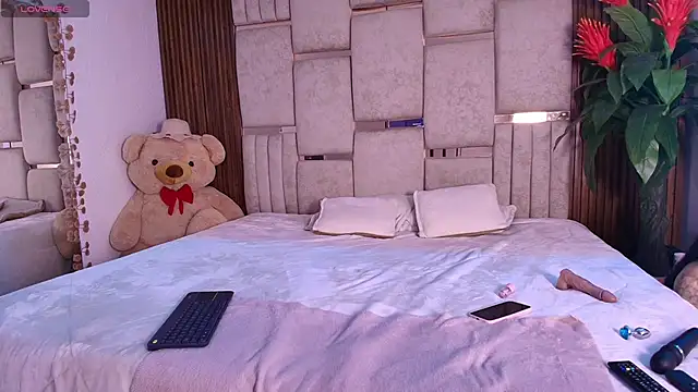 Zoe- -din online show from 04-03-26, 02:42