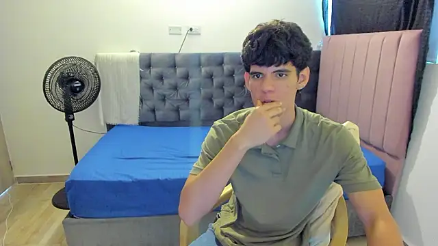 Josy 11 online show from 03-23-26, 07:07