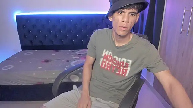 Josy 11 online show from 04-13-26, 10:59