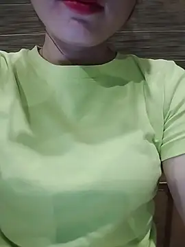 Snapshot of candy_flo chatting on 05-15-26, 10:33 candy flo online show from 05-15-26, 10:33
