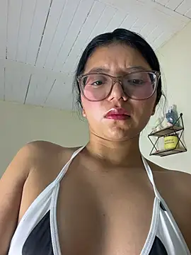 Snapshot of Zul_vaal chatting on 05-26-26, 01:29 Zul vaal online show from 05-26-26, 01:29