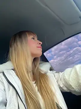 Camilabarbietoscano online show from 03-13-26, 11:50