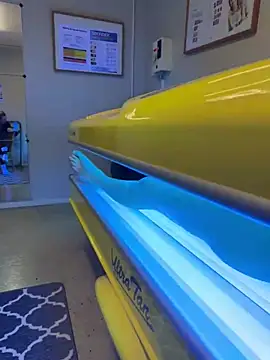 Gimme-more online show from 04-15-26, 07:58