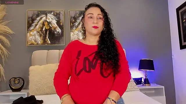 Snapshot of VaniaRouse chatting on 03-18-26, 02:31 VaniaRouse online show from 03-18-26, 02:31