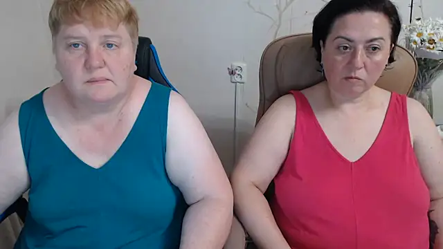 Snapshot of Lindy-Jeanie chatting on 06-28-26, 06:36 Lindy-Jeanie online show from 06-28-26, 06:36