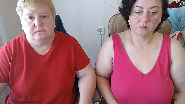 Snapshot of Lindy-Jeanie chatting on 07-23-26, 08:23 Lindy-Jeanie online show from 07-23-26, 08:23