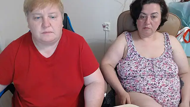 Snapshot of Lindy-Jeanie chatting on 07-25-26, 08:50 Lindy-Jeanie online show from 07-25-26, 08:50