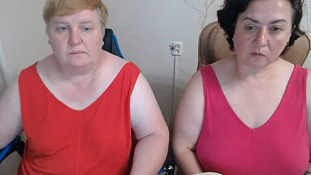 Snapshot of Lindy-Jeanie chatting on 08-01-26, 08:30 Lindy-Jeanie online show from 08-01-26, 08:30