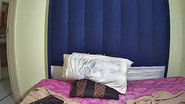 MelaniBbe online show from 04-21-26, 02:51