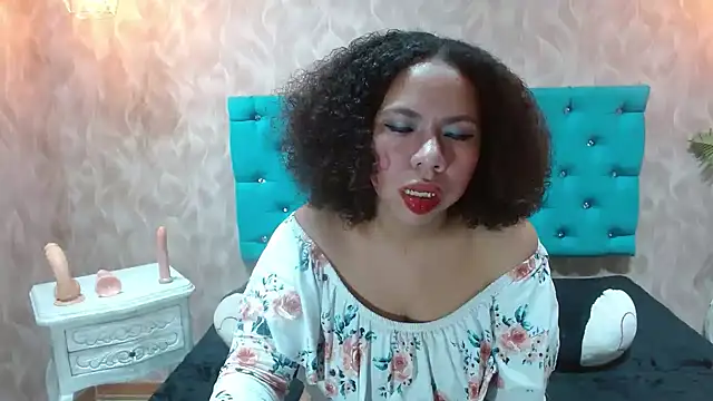 Snapshot of KeniaLovex chatting on 05-02-26, 11:43 KeniaLovex online show from 05-02-26, 11:43