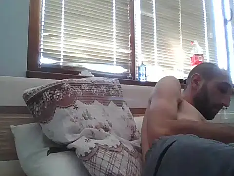 Snapshot of stiven121312 chatting on 08-02-26, 12:03 stiven121312 online show from 08-02-26, 12:03