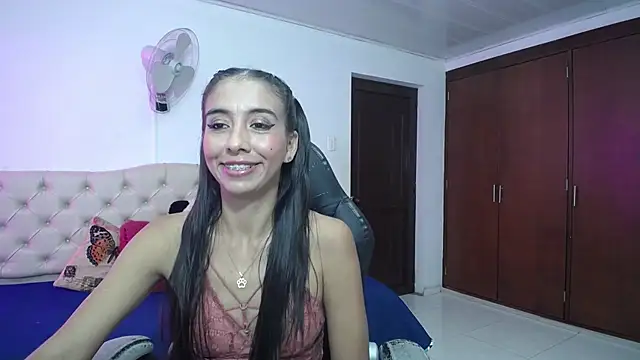 sandra petite19 online show from 06-07-26, 10:57