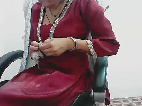 Snapshot of ragini_bby chatting on 05-30-26, 03:03 ragini bby online show from 05-30-26, 03:03