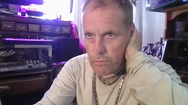 Snapshot of strokingjoe14585 chatting on 04-23-26, 06:54 strokingjoe14585 online show from 04-23-26, 06:54