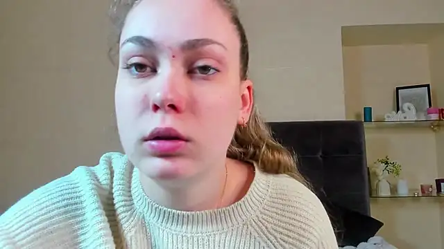 MelanieCuty online show from 04-23-26, 05:19
