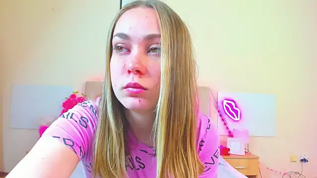 MelanieCuty online show from 05-11-26, 05:24