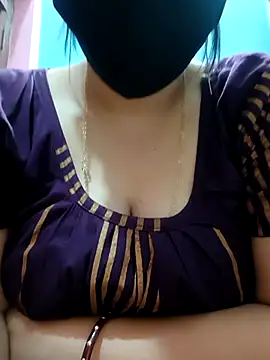 tulidas96778 online show from 04-13-26, 10:43