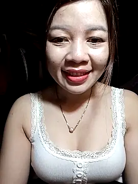 Yiyi102300 online show from 04-05-26, 01:14