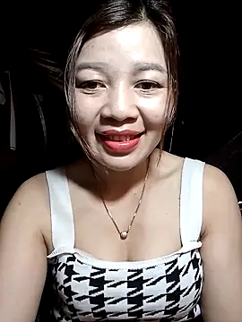 Yiyi102300 online show from 04-06-26, 02:31