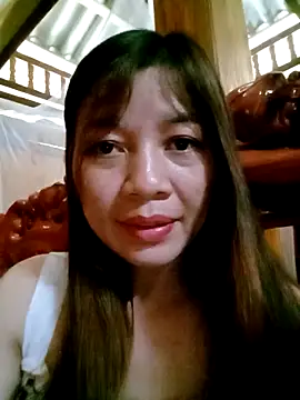 Yiyi102300 online show from 04-24-26, 07:33