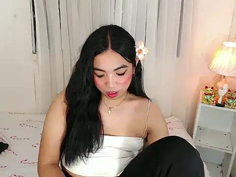 Snapshot of xLinda_Walkerx chatting on 06-12-26, 05:45 xLinda Walkerx online show from 06-12-26, 05:45