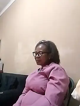 Snapshot of Prettylicou chatting on 05-23-26, 11:31 Prettylicou online show from 05-23-26, 11:31