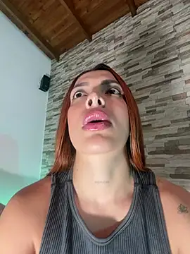 Snapshot of CiaraMorettii chatting on 05-22-26, 02:08 CiaraMorettii online show from 05-22-26, 02:08