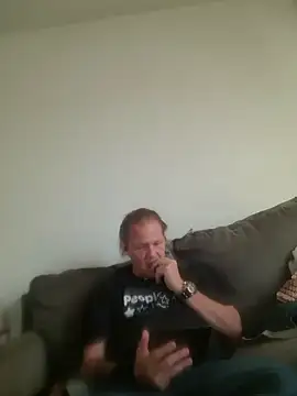 Snapshot of yourMasterisBored chatting on 05-11-26, 01:50 yourMasterisBored online show from 05-11-26, 01:50